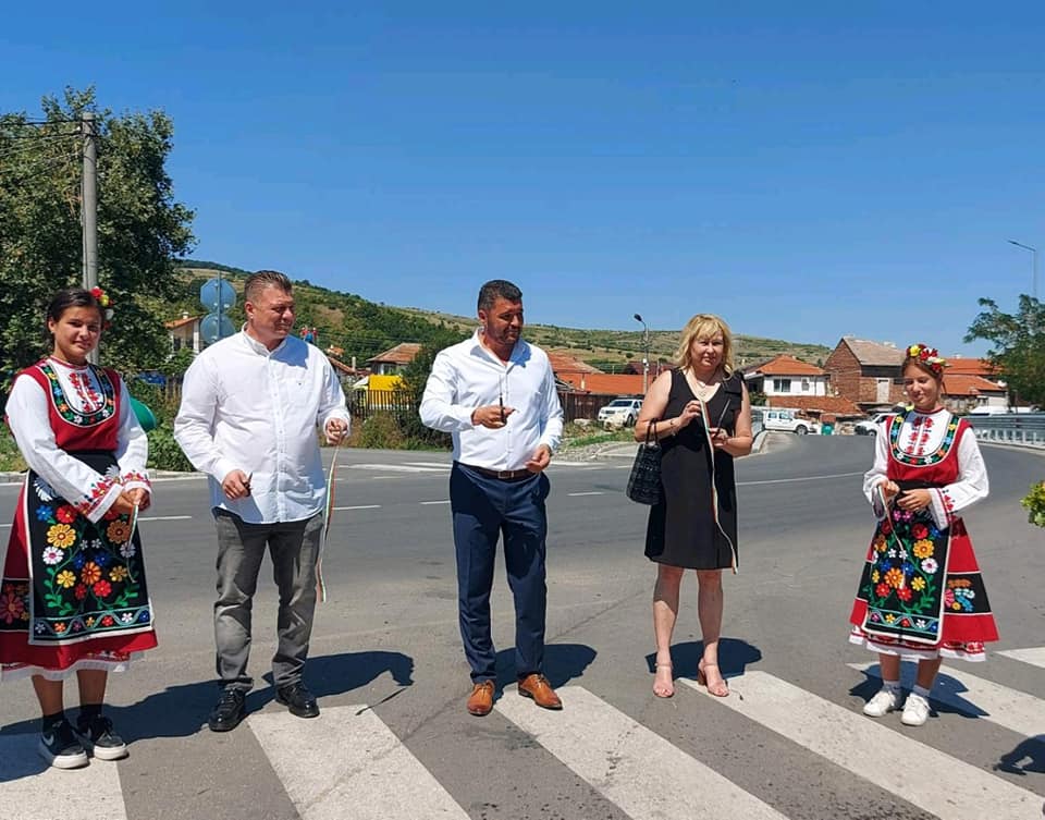 С празничен водосвет и курбан откриха новопостроения мост в Първенец